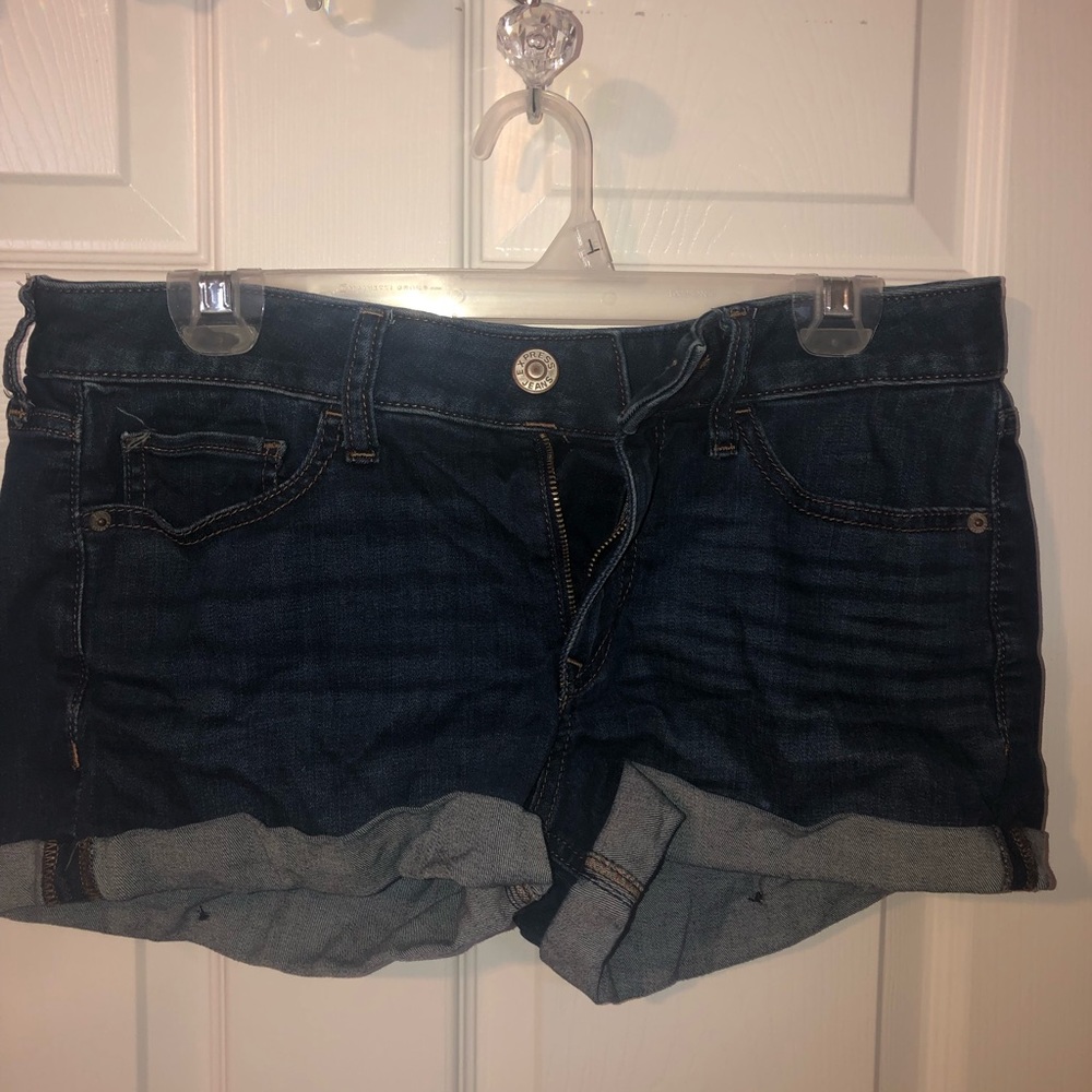 Size 8 dark wash express jean shorts